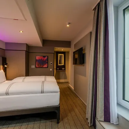 Premier Altstadt 3*